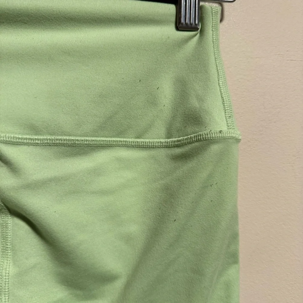 ALO Yoga Green Bike Shorts High-Rise Performance- Size XS